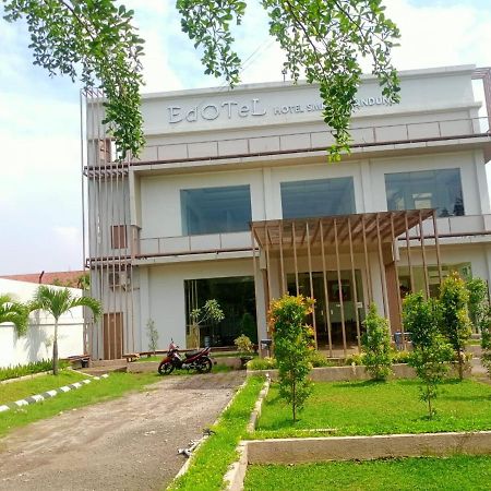 Oyo 90102 Edotel Hotel By Dbest Hospitality Bandung Kültér fotó