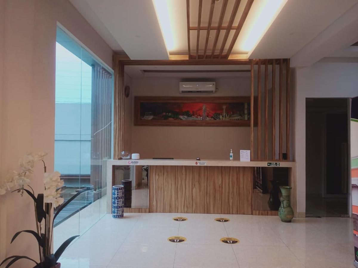 Oyo 90102 Edotel Hotel By Dbest Hospitality Bandung Kültér fotó