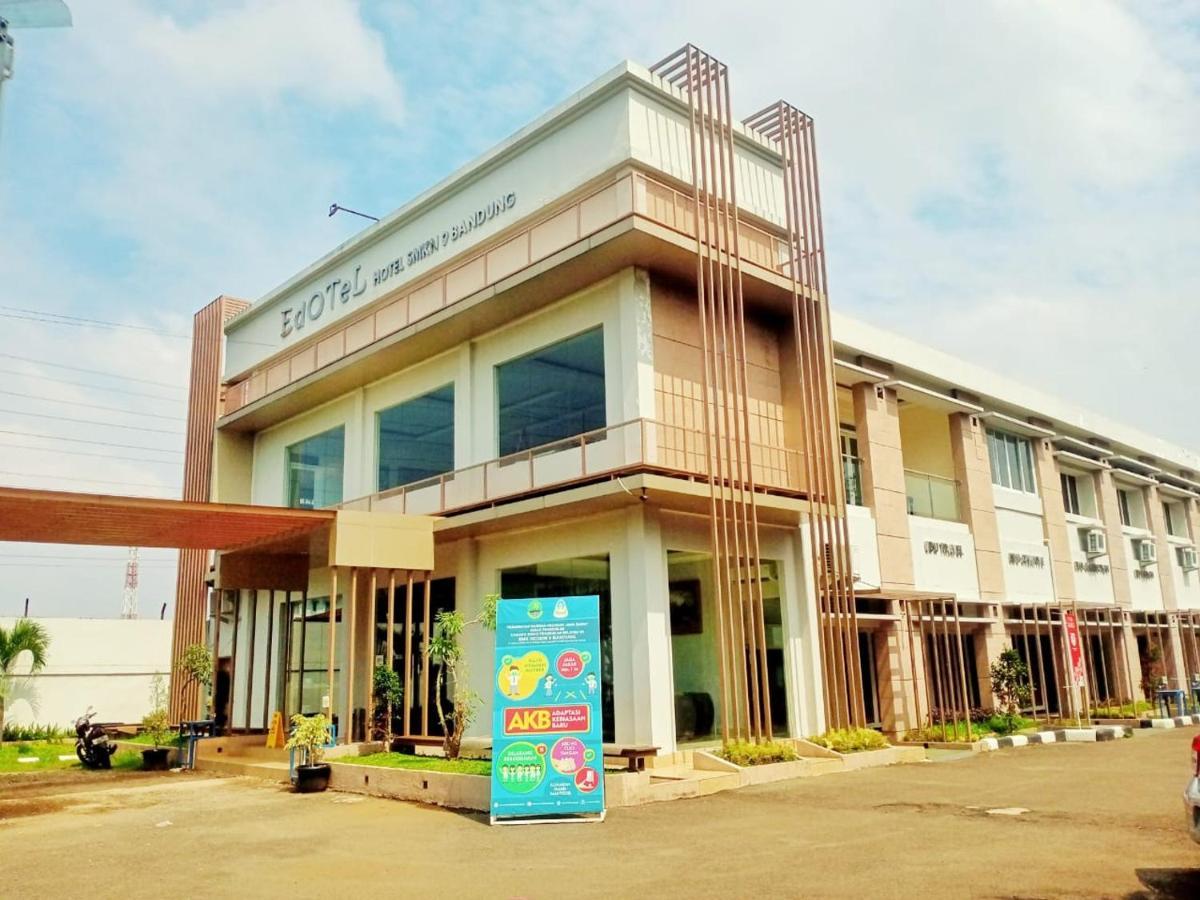 Oyo 90102 Edotel Hotel By Dbest Hospitality Bandung Kültér fotó