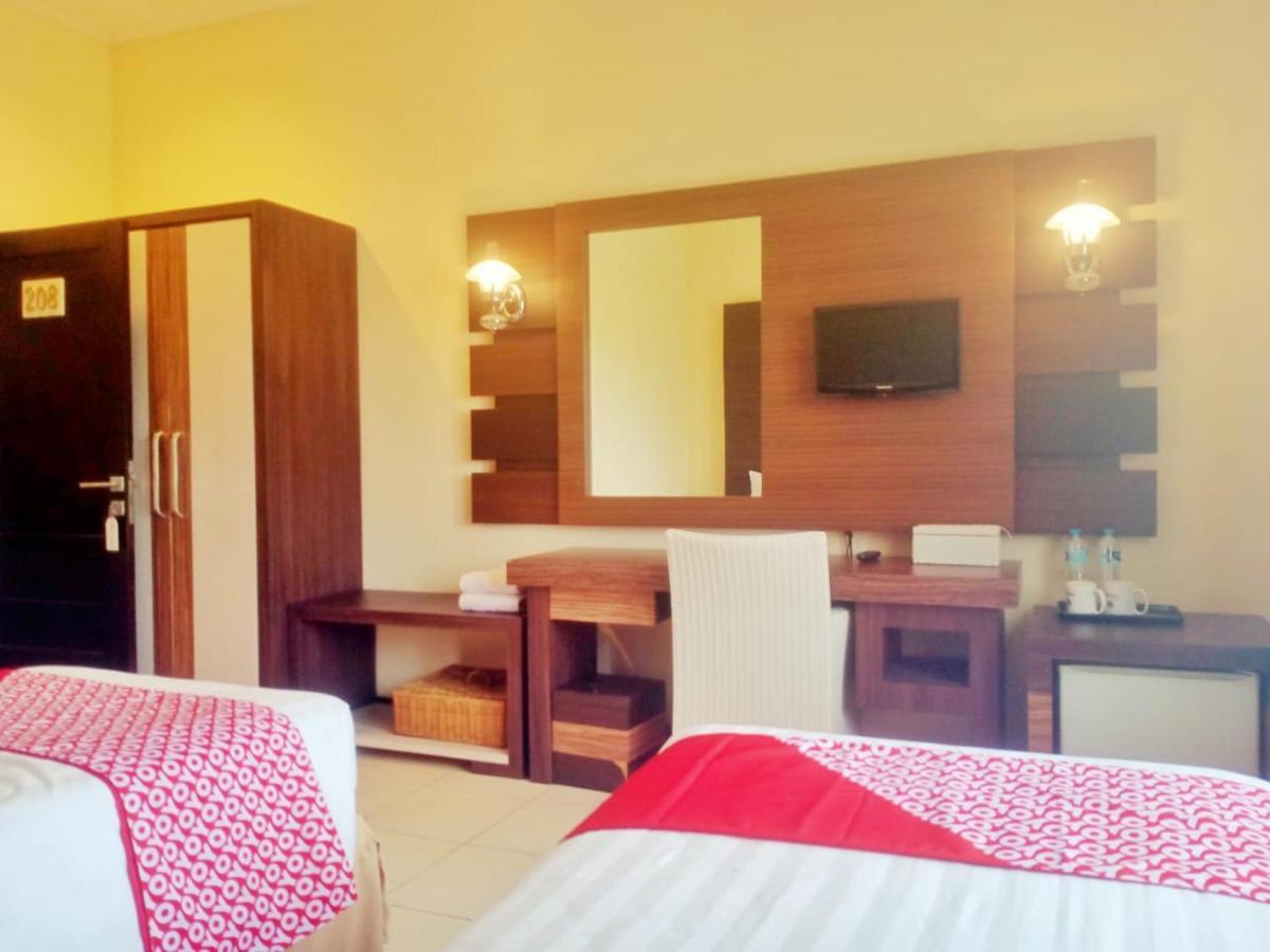 Oyo 90102 Edotel Hotel By Dbest Hospitality Bandung Kültér fotó