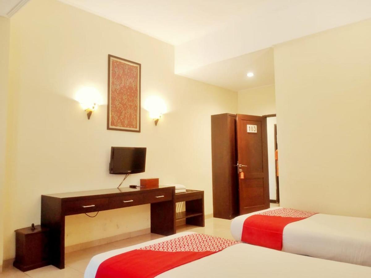 Oyo 90102 Edotel Hotel By Dbest Hospitality Bandung Kültér fotó