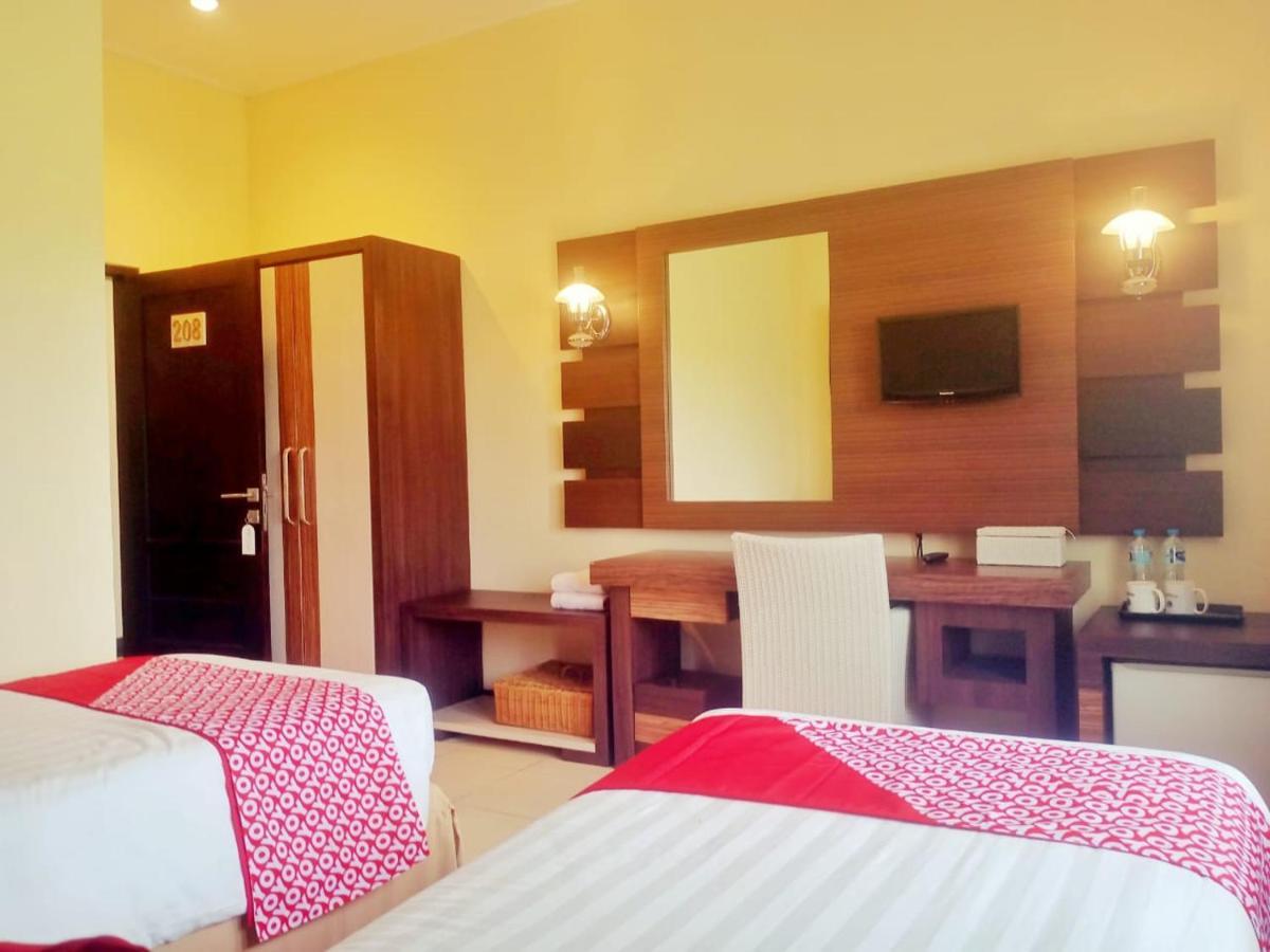 Oyo 90102 Edotel Hotel By Dbest Hospitality Bandung Kültér fotó